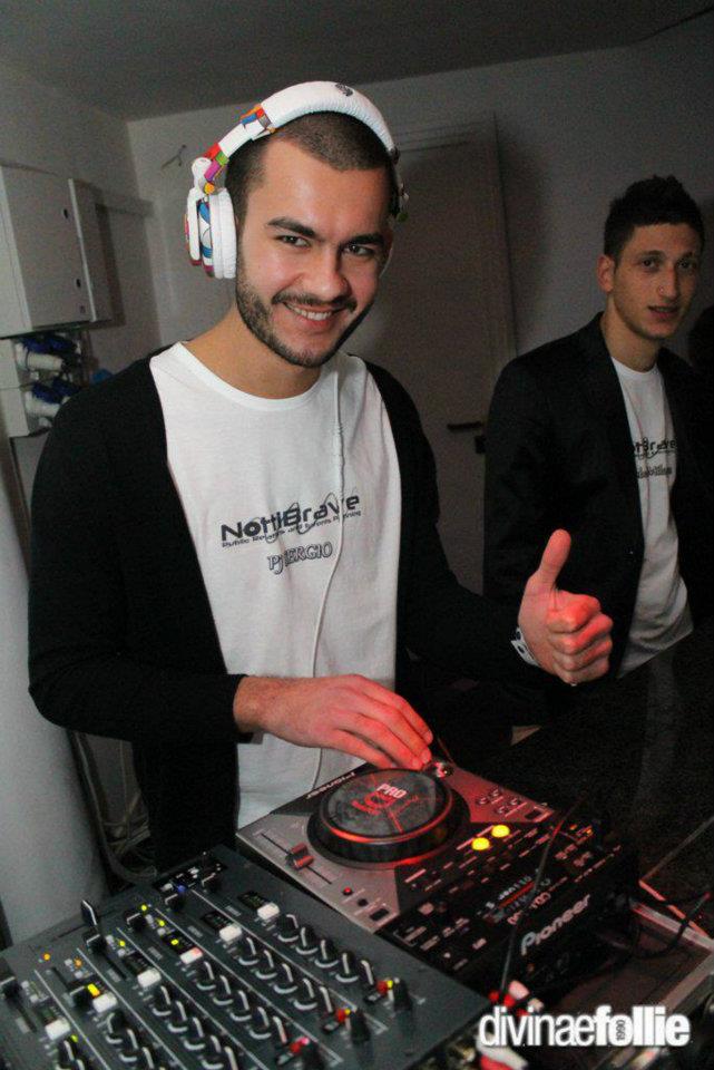 ALDENT live performance 5